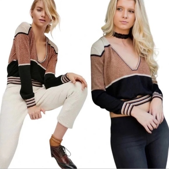 FREE PEOPLE Gold Dust Colorblock Pullover
Plunge Sweater Metallic Sz XS - Picture 3 of 11